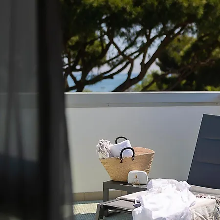 Adriatica Con Piscina Szálloda