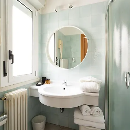 Adriatica Con Piscina 3* Ριτσιόνε