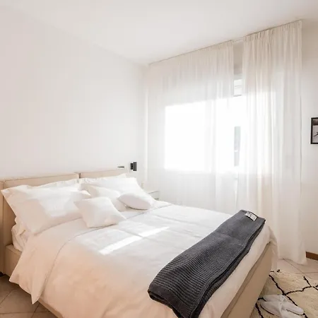 Adriatica Con Piscina מלון