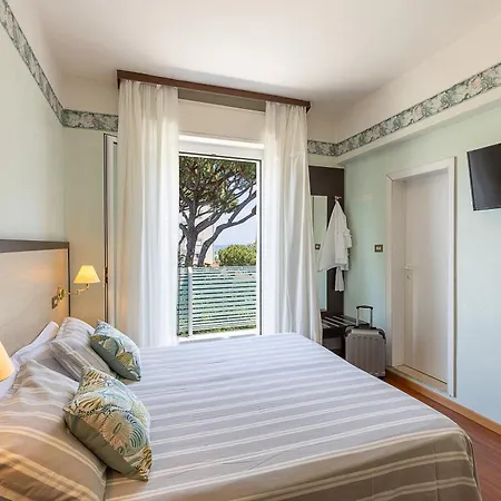 Adriatica Con Piscina Hotel Riccione