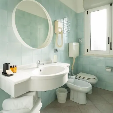 Adriatica Con Piscina 3*